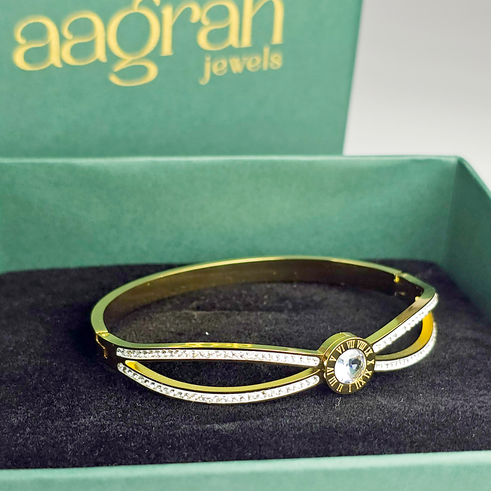 The Roman Elegance Bangle - Aagrah Jewels™