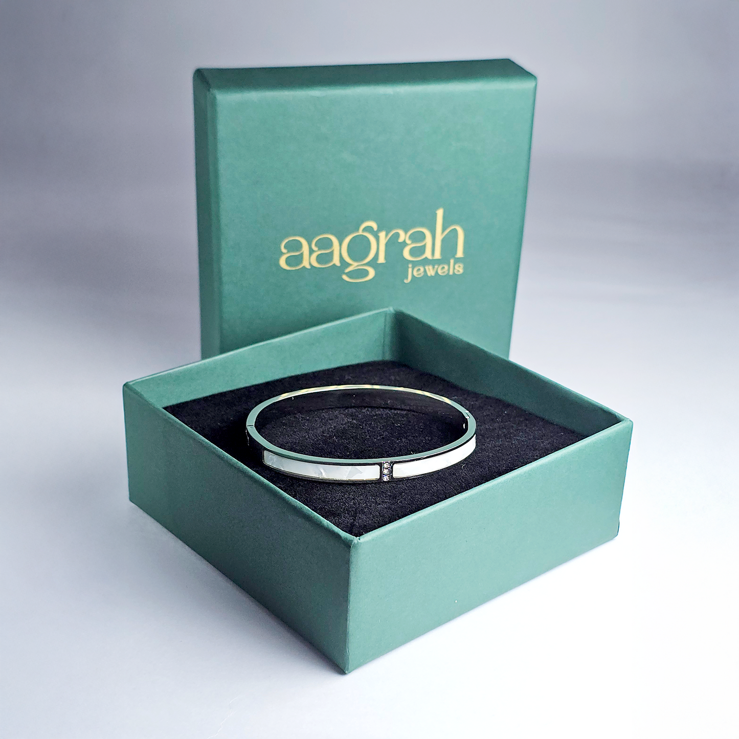 The Mother of Pearl Elegance Bracelet - Aagrah Jewels™