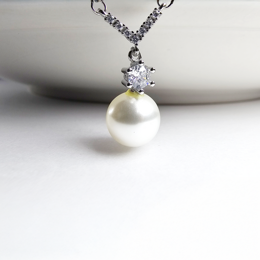 The Elegant Pearl & Diamond Pendant - Aagrah Jewels™